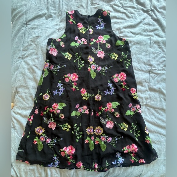 Calvin Klein Floral Embroidered Trapeze Shift Dress Size 10 Black Sleeveless - Picture 6 of 9